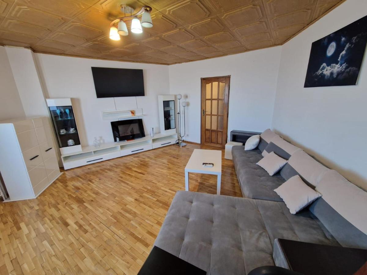 بوخارست Apartment Piata Muncii With A View المظهر الخارجي الصورة
